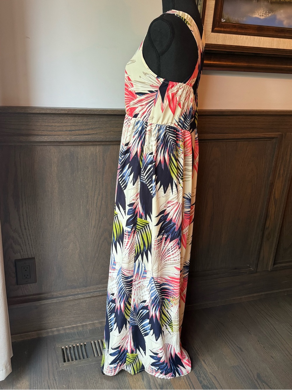 Sleeveless Cream Maxi Dress with Tropical Leaf Print - Picture 3 of 7